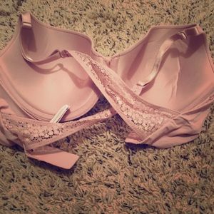 Push-up, back cross-strapped bra